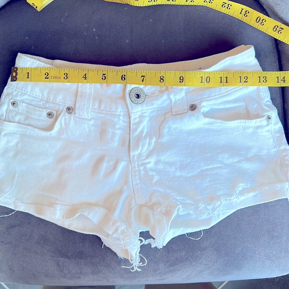 Tiny Guess Shorts - image 8